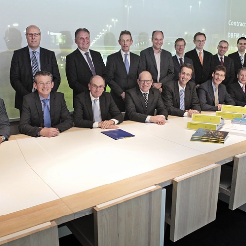 Ondertekening SAAone.JPG