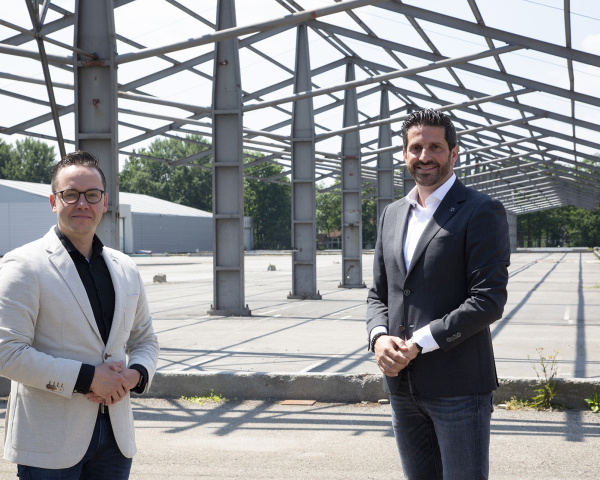 Erwin Boom en Gard Stals op Veilingterrein Venlo.jpg